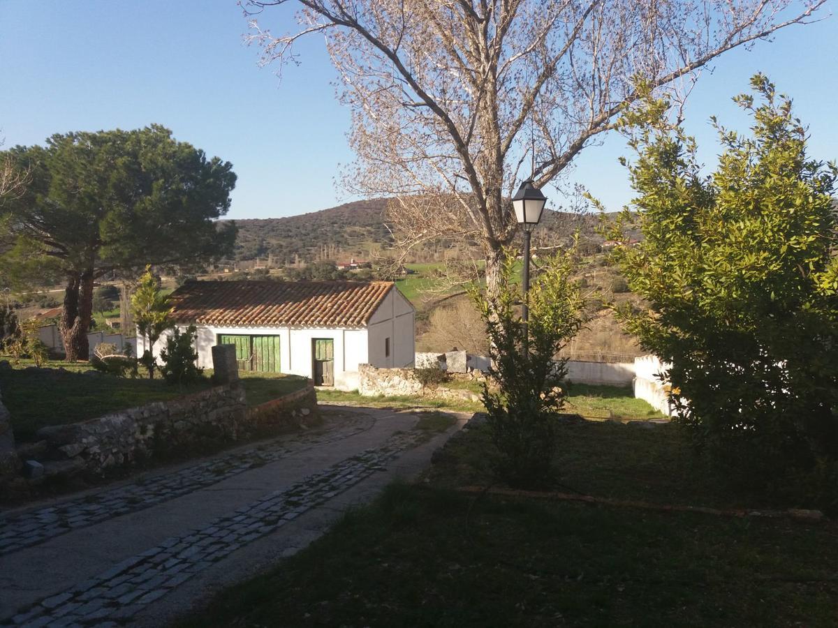 Casa Rural De Benjamin Palencia Villafranca de la Sierra Экстерьер фото