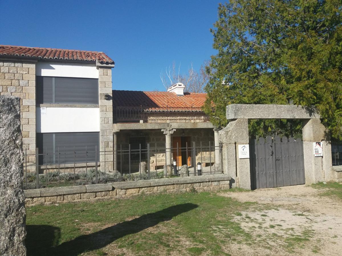 Casa Rural De Benjamin Palencia Villafranca de la Sierra Экстерьер фото
